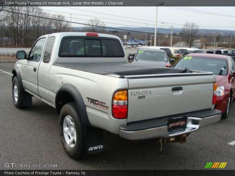 Lunar Mist Metallic / Charcoal 2004 Toyota Tacoma V6 Xtracab 4x4