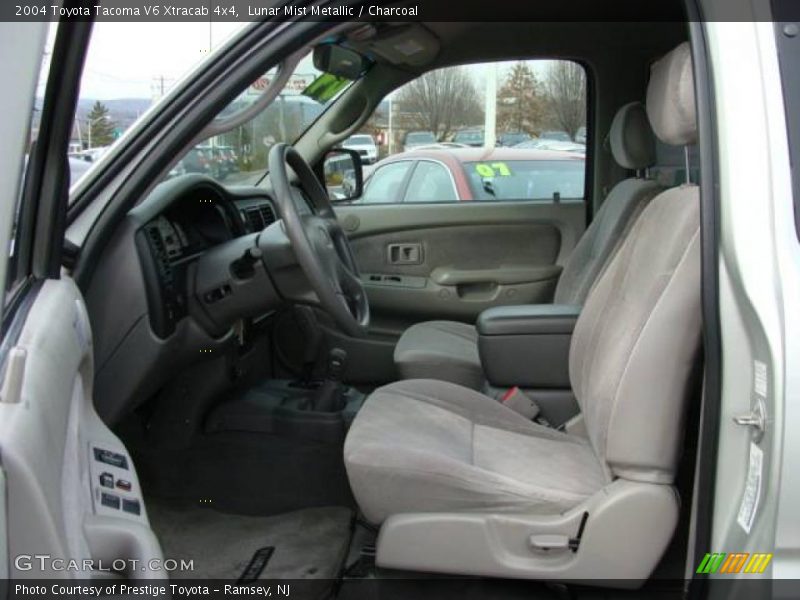 Lunar Mist Metallic / Charcoal 2004 Toyota Tacoma V6 Xtracab 4x4
