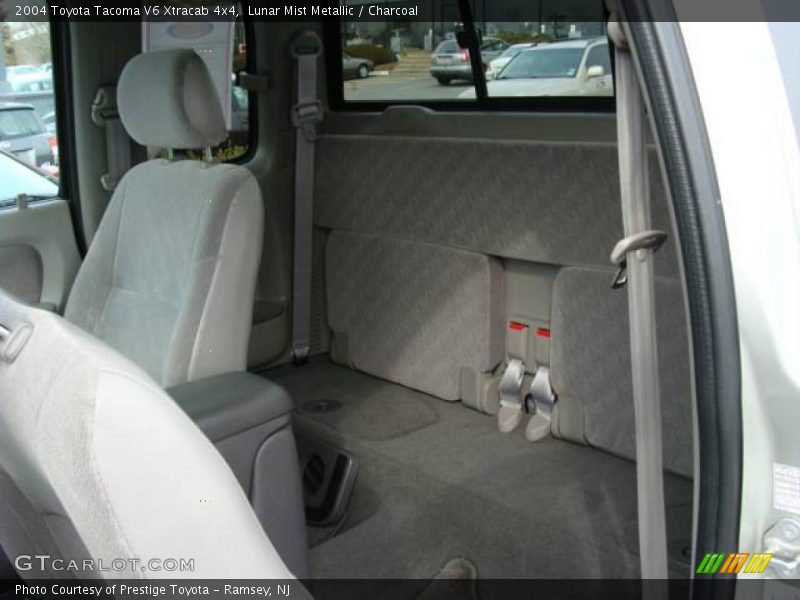 Lunar Mist Metallic / Charcoal 2004 Toyota Tacoma V6 Xtracab 4x4