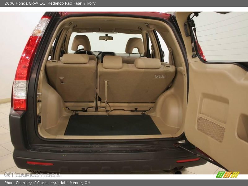 Redondo Red Pearl / Ivory 2006 Honda CR-V LX