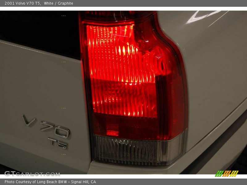 White / Graphite 2001 Volvo V70 T5