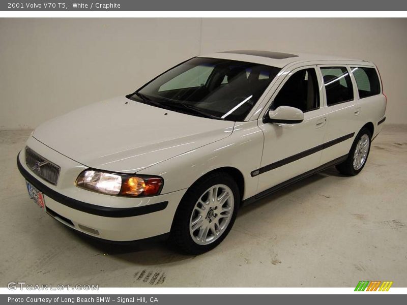 White / Graphite 2001 Volvo V70 T5