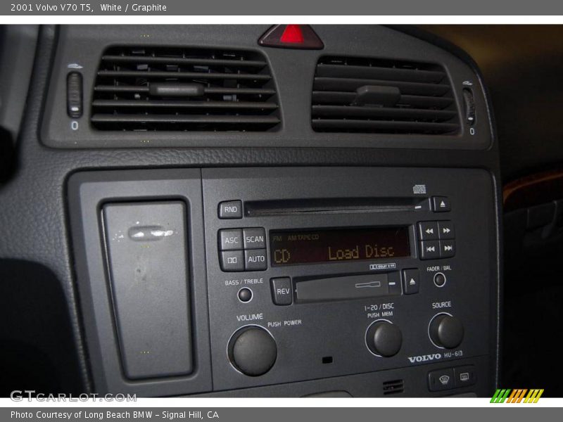 White / Graphite 2001 Volvo V70 T5