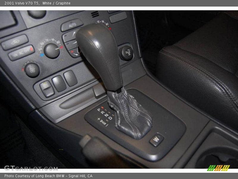 White / Graphite 2001 Volvo V70 T5
