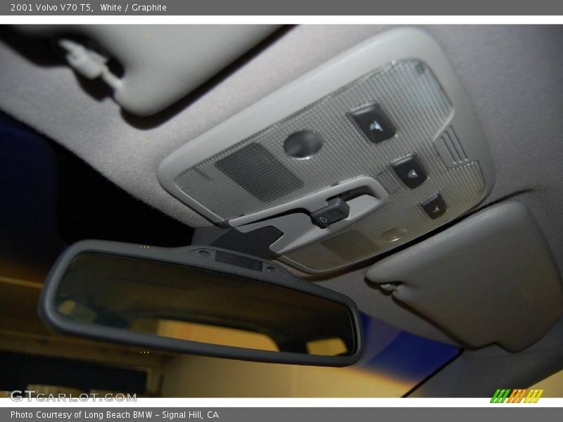 White / Graphite 2001 Volvo V70 T5