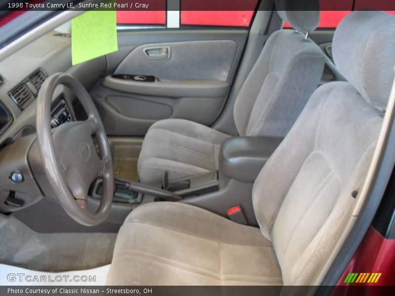 Sunfire Red Pearl / Gray 1998 Toyota Camry LE