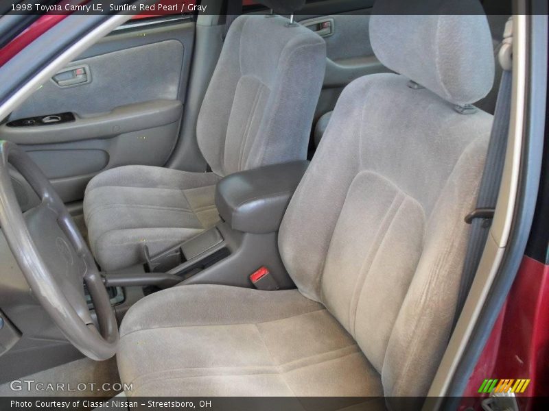 Sunfire Red Pearl / Gray 1998 Toyota Camry LE