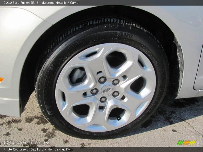 Smokestone Metallic / Camel 2010 Ford Fusion SE