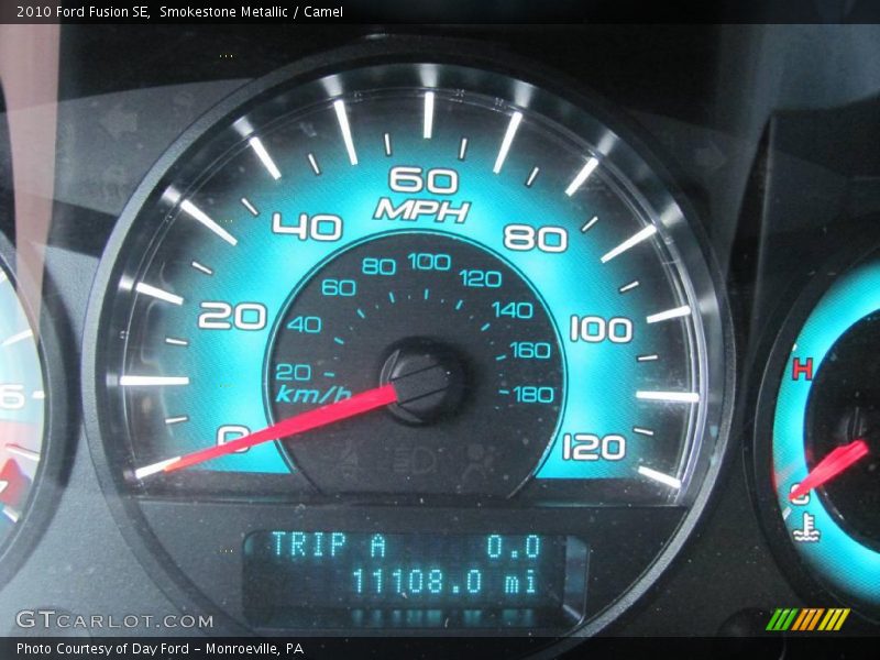 Smokestone Metallic / Camel 2010 Ford Fusion SE