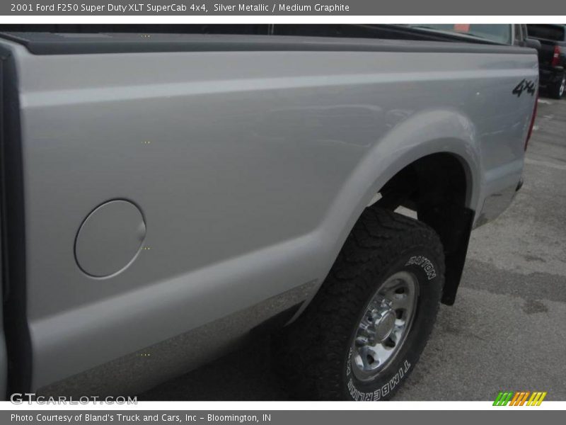 Silver Metallic / Medium Graphite 2001 Ford F250 Super Duty XLT SuperCab 4x4