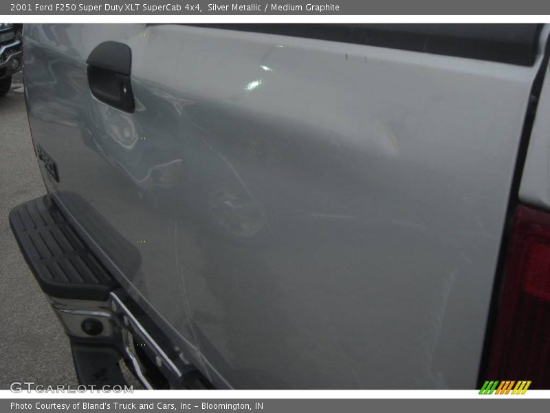 Silver Metallic / Medium Graphite 2001 Ford F250 Super Duty XLT SuperCab 4x4