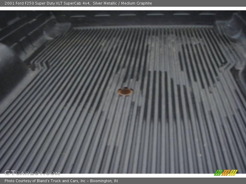 Silver Metallic / Medium Graphite 2001 Ford F250 Super Duty XLT SuperCab 4x4