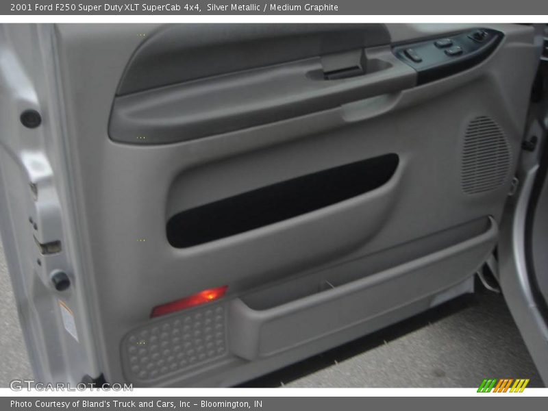 Silver Metallic / Medium Graphite 2001 Ford F250 Super Duty XLT SuperCab 4x4