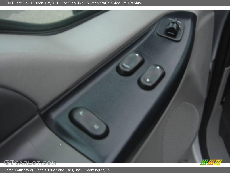 Silver Metallic / Medium Graphite 2001 Ford F250 Super Duty XLT SuperCab 4x4