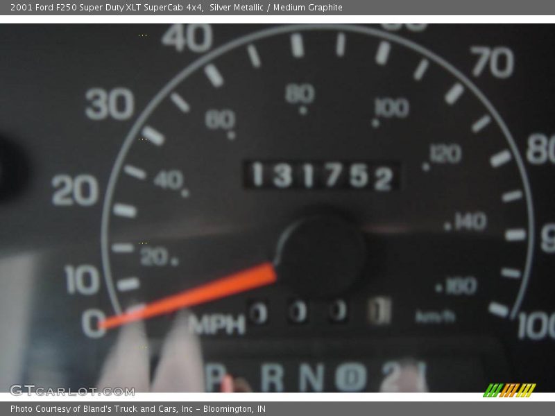 Silver Metallic / Medium Graphite 2001 Ford F250 Super Duty XLT SuperCab 4x4