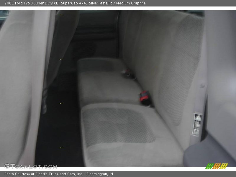 Silver Metallic / Medium Graphite 2001 Ford F250 Super Duty XLT SuperCab 4x4