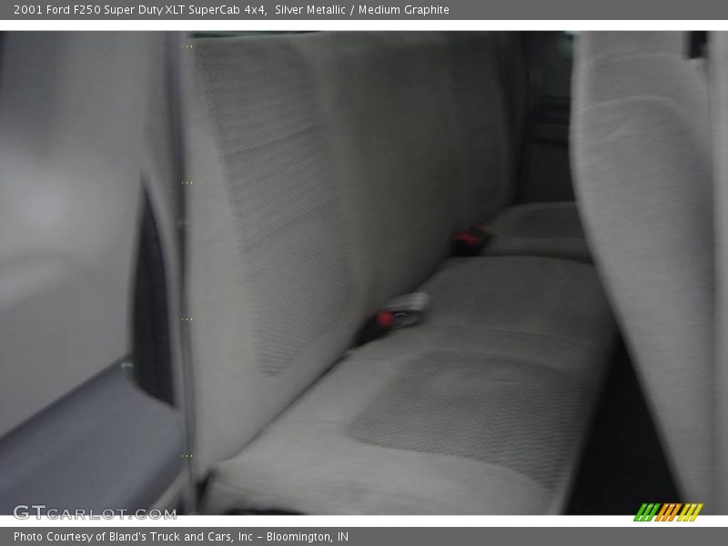 Silver Metallic / Medium Graphite 2001 Ford F250 Super Duty XLT SuperCab 4x4