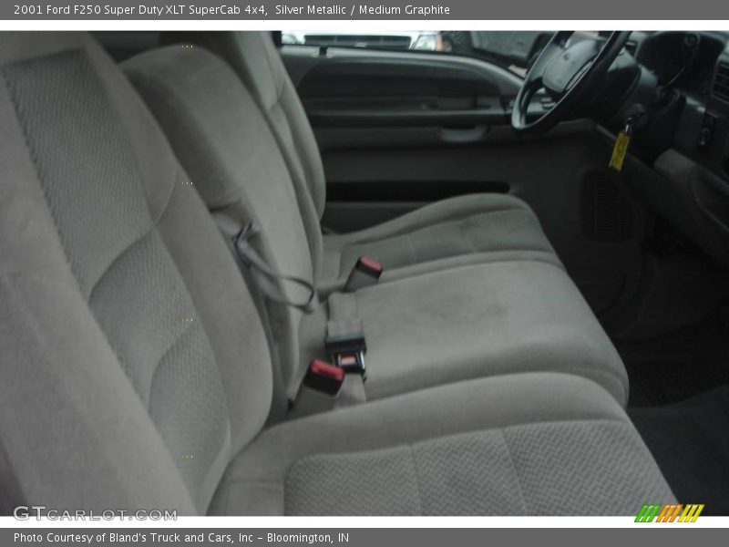 Silver Metallic / Medium Graphite 2001 Ford F250 Super Duty XLT SuperCab 4x4