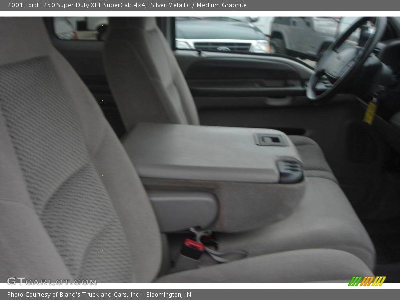 Silver Metallic / Medium Graphite 2001 Ford F250 Super Duty XLT SuperCab 4x4