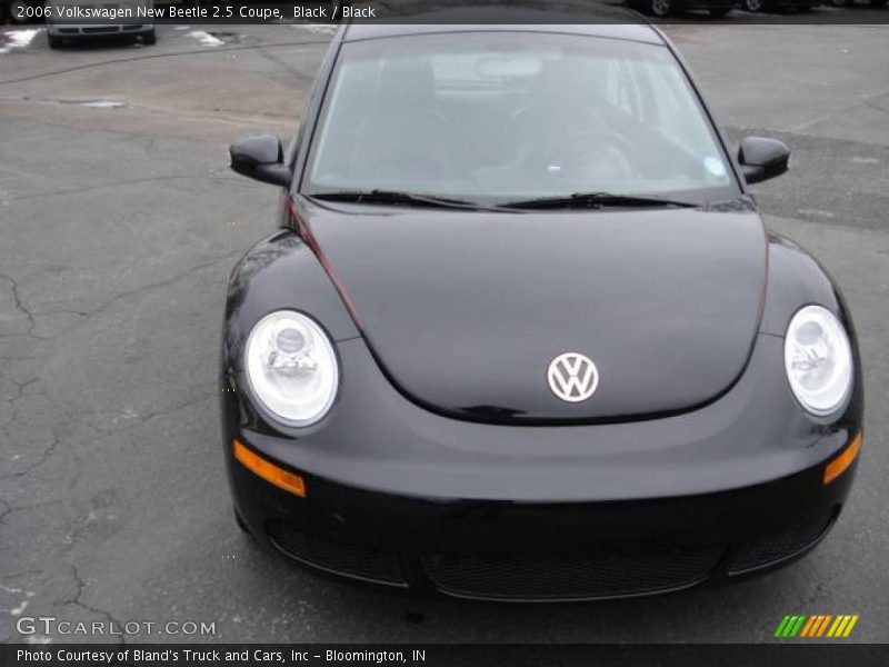 Black / Black 2006 Volkswagen New Beetle 2.5 Coupe