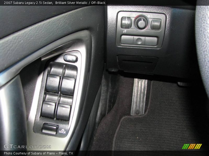 Brilliant Silver Metallic / Off-Black 2007 Subaru Legacy 2.5i Sedan