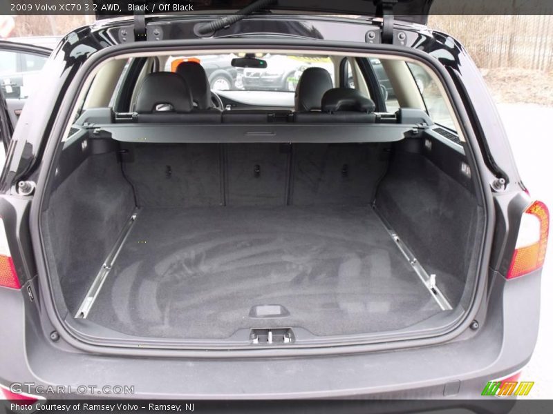 Black / Off Black 2009 Volvo XC70 3.2 AWD