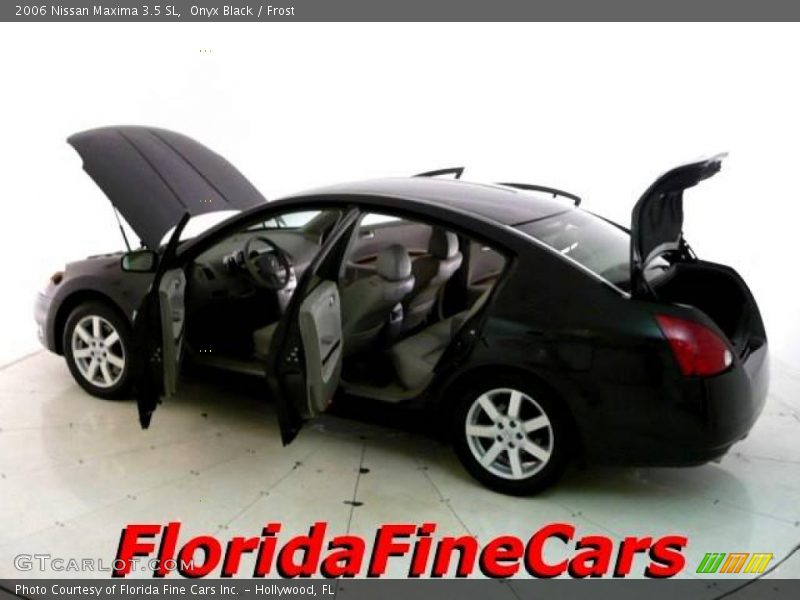 Onyx Black / Frost 2006 Nissan Maxima 3.5 SL