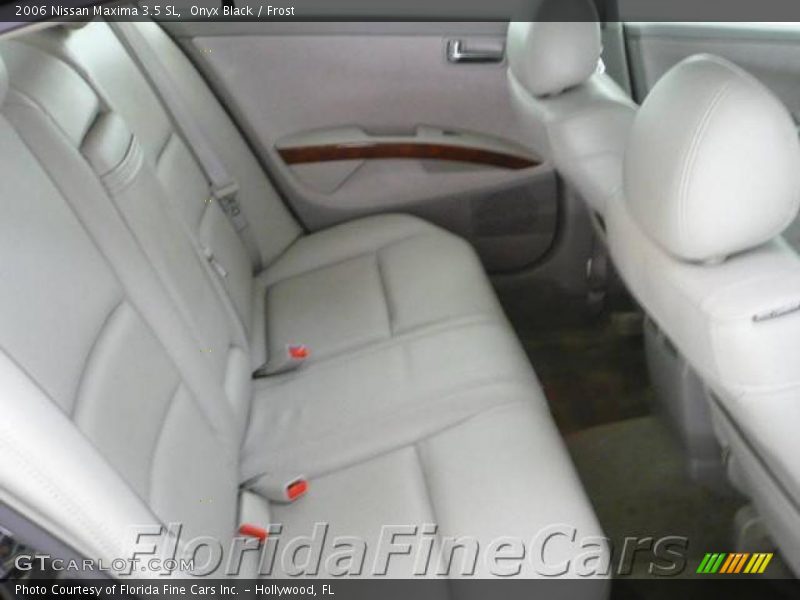 Onyx Black / Frost 2006 Nissan Maxima 3.5 SL