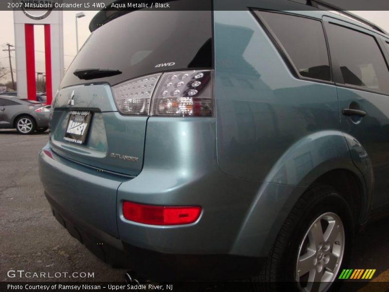 Aqua Metallic / Black 2007 Mitsubishi Outlander LS 4WD