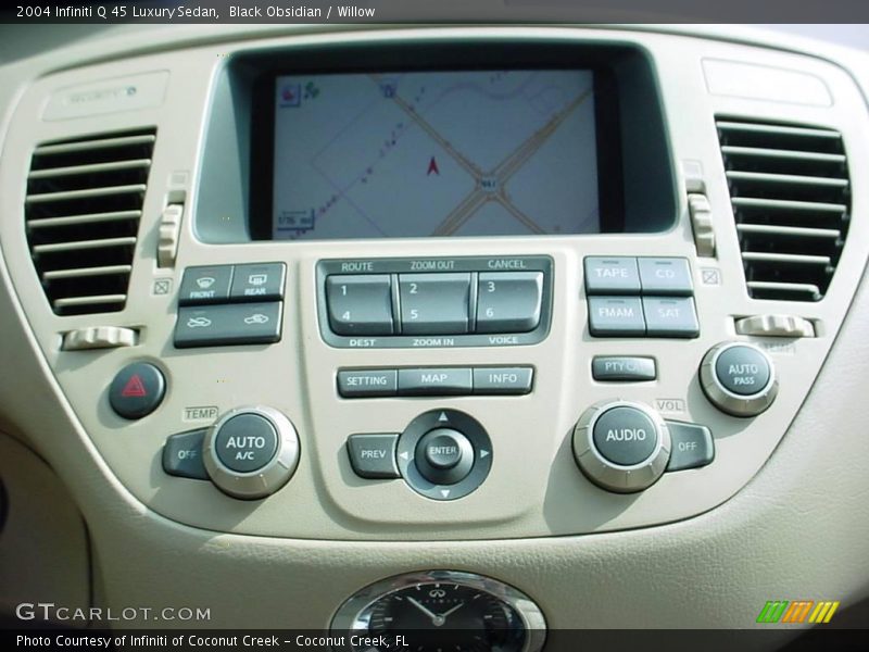 Black Obsidian / Willow 2004 Infiniti Q 45 Luxury Sedan
