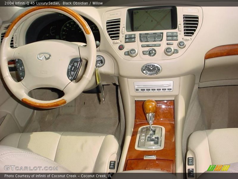 Black Obsidian / Willow 2004 Infiniti Q 45 Luxury Sedan