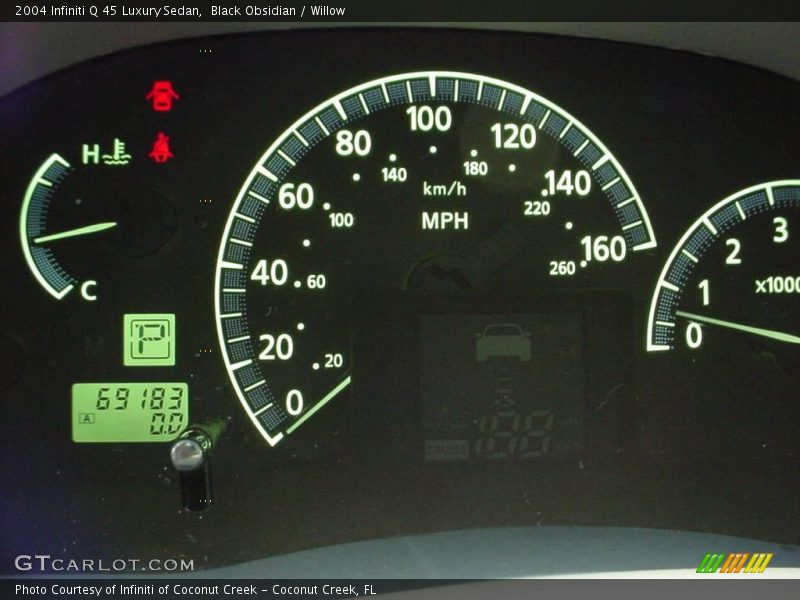 Black Obsidian / Willow 2004 Infiniti Q 45 Luxury Sedan