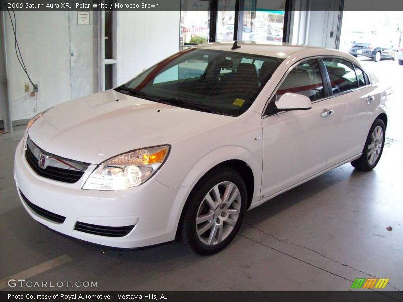 Polar White / Morocco Brown 2009 Saturn Aura XR