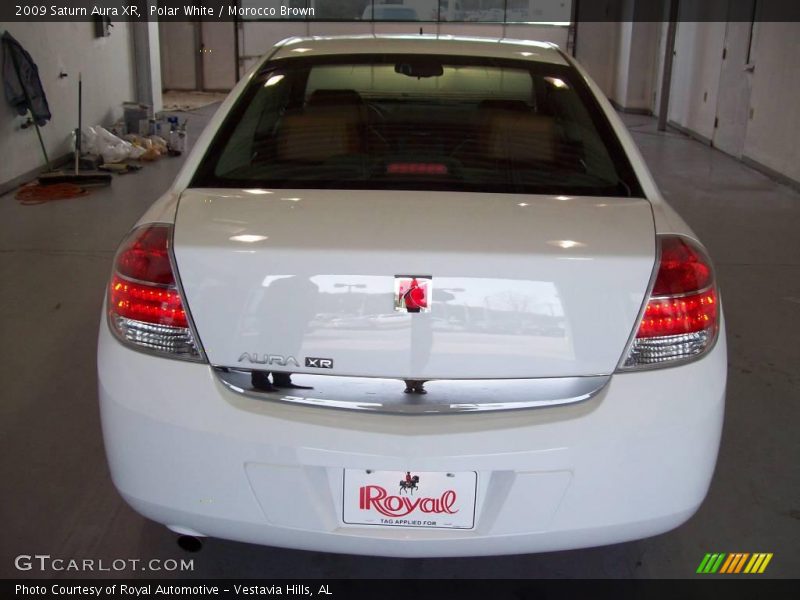 Polar White / Morocco Brown 2009 Saturn Aura XR