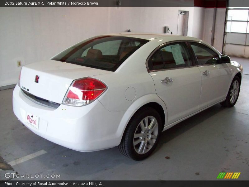 Polar White / Morocco Brown 2009 Saturn Aura XR