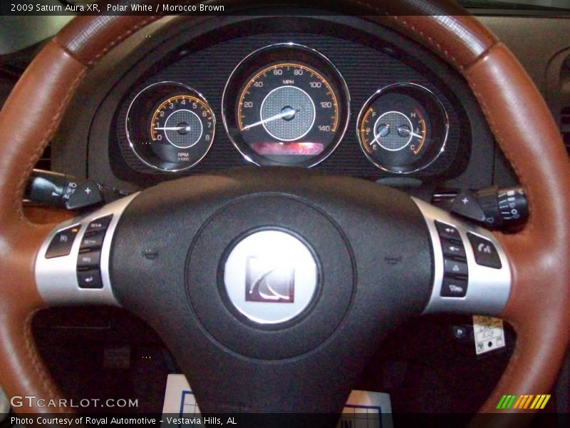 Polar White / Morocco Brown 2009 Saturn Aura XR