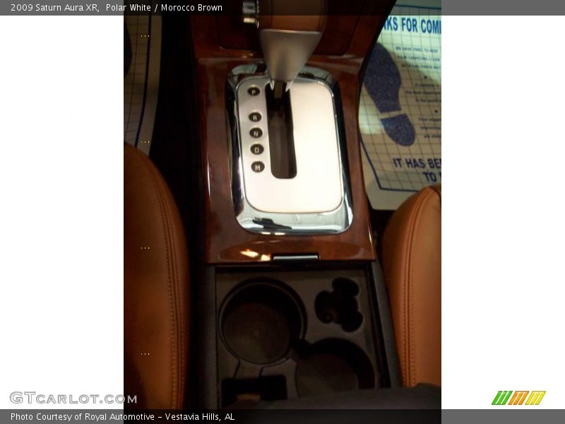 Polar White / Morocco Brown 2009 Saturn Aura XR