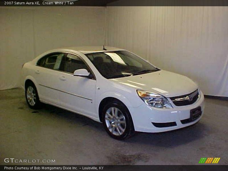 Cream White / Tan 2007 Saturn Aura XE