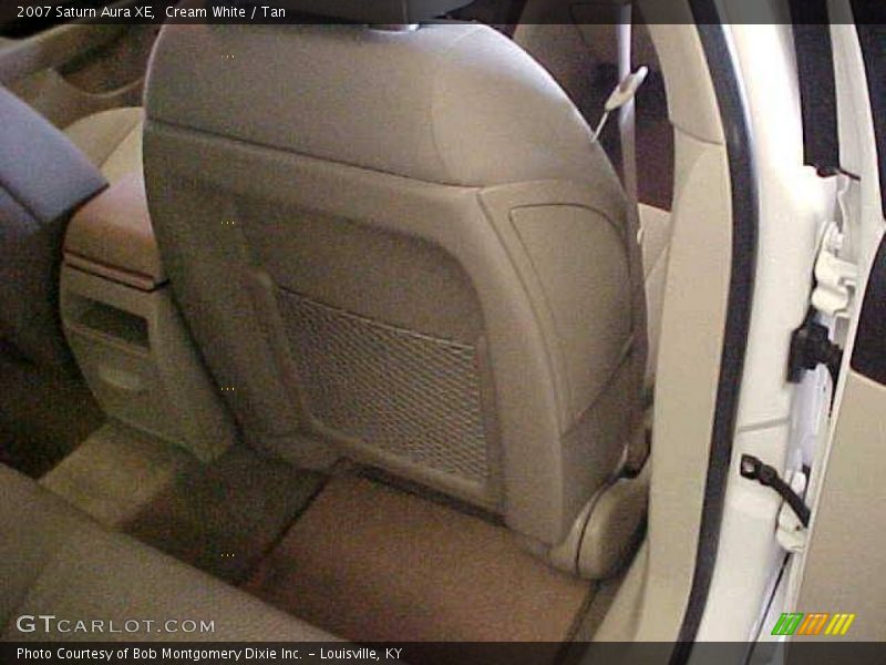 Cream White / Tan 2007 Saturn Aura XE