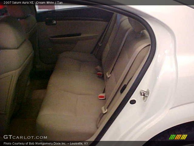 Cream White / Tan 2007 Saturn Aura XE