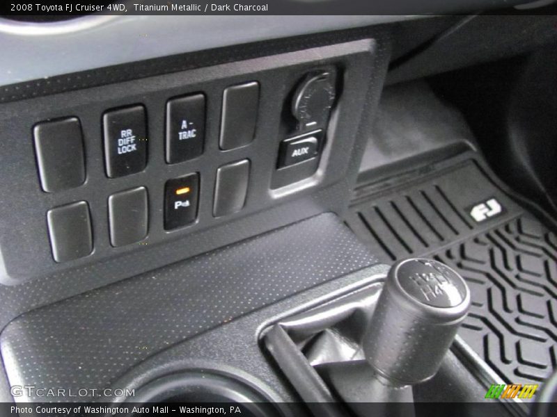 Titanium Metallic / Dark Charcoal 2008 Toyota FJ Cruiser 4WD