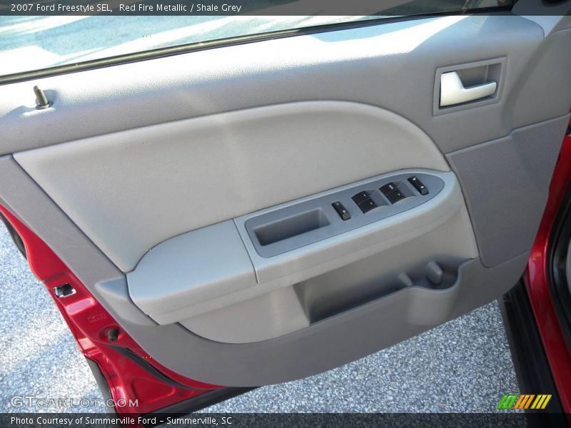 Red Fire Metallic / Shale Grey 2007 Ford Freestyle SEL