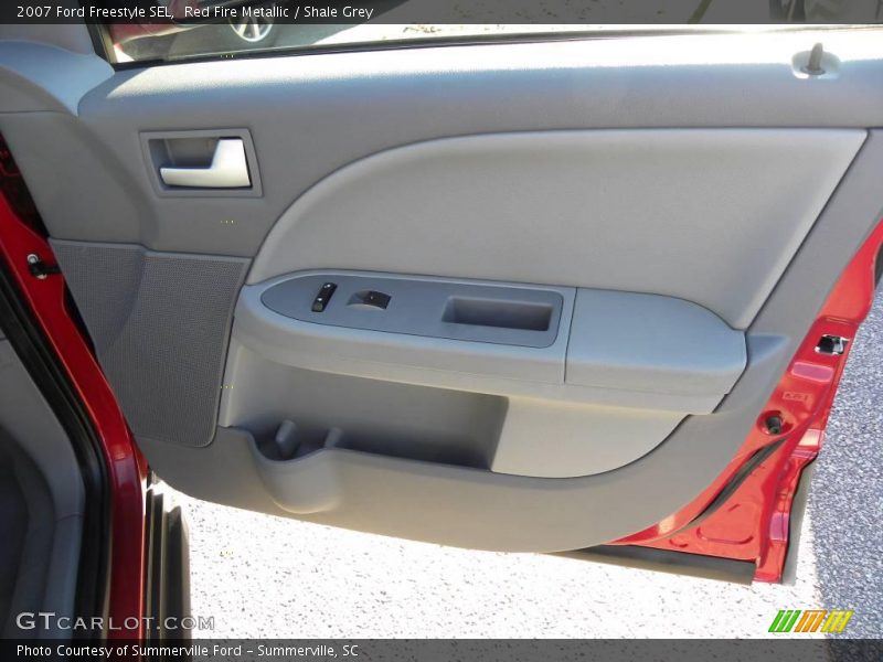 Red Fire Metallic / Shale Grey 2007 Ford Freestyle SEL