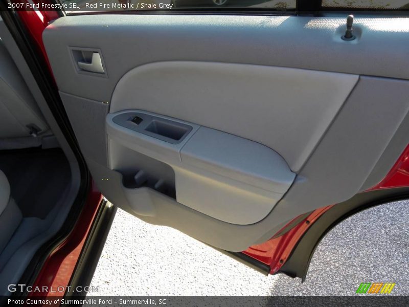 Red Fire Metallic / Shale Grey 2007 Ford Freestyle SEL