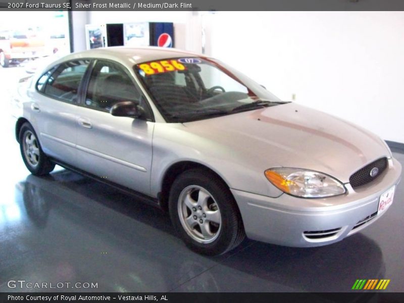 Silver Frost Metallic / Medium/Dark Flint 2007 Ford Taurus SE