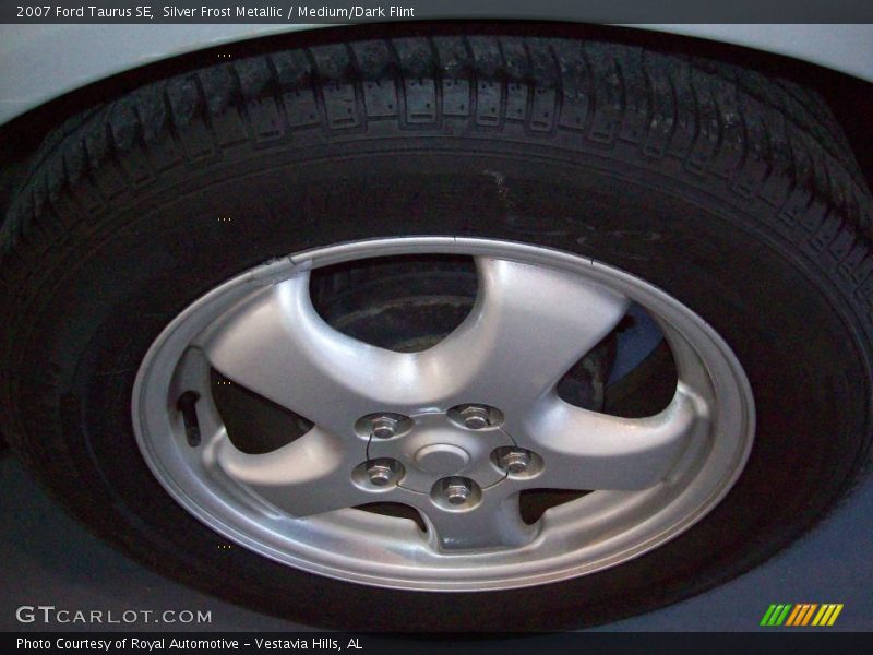 Silver Frost Metallic / Medium/Dark Flint 2007 Ford Taurus SE