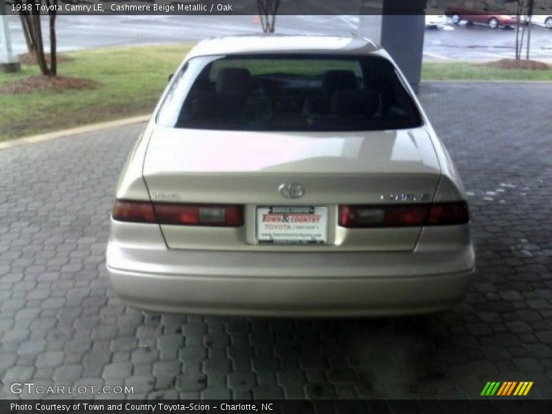 Cashmere Beige Metallic / Oak 1998 Toyota Camry LE