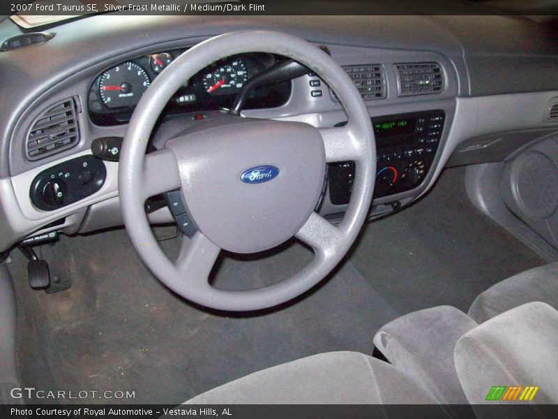 Silver Frost Metallic / Medium/Dark Flint 2007 Ford Taurus SE