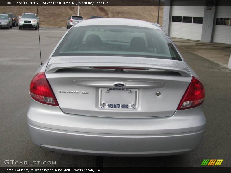Silver Frost Metallic / Medium/Dark Flint 2007 Ford Taurus SE