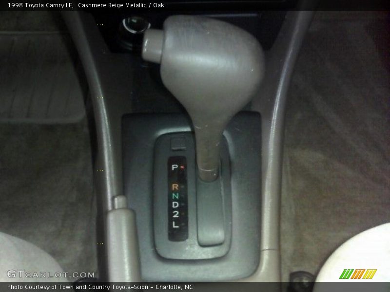 Cashmere Beige Metallic / Oak 1998 Toyota Camry LE